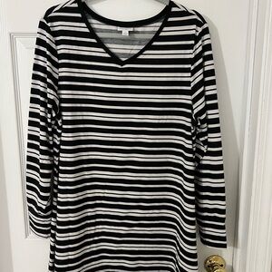 LuLaRoe Elizabeth Long Sleeve T